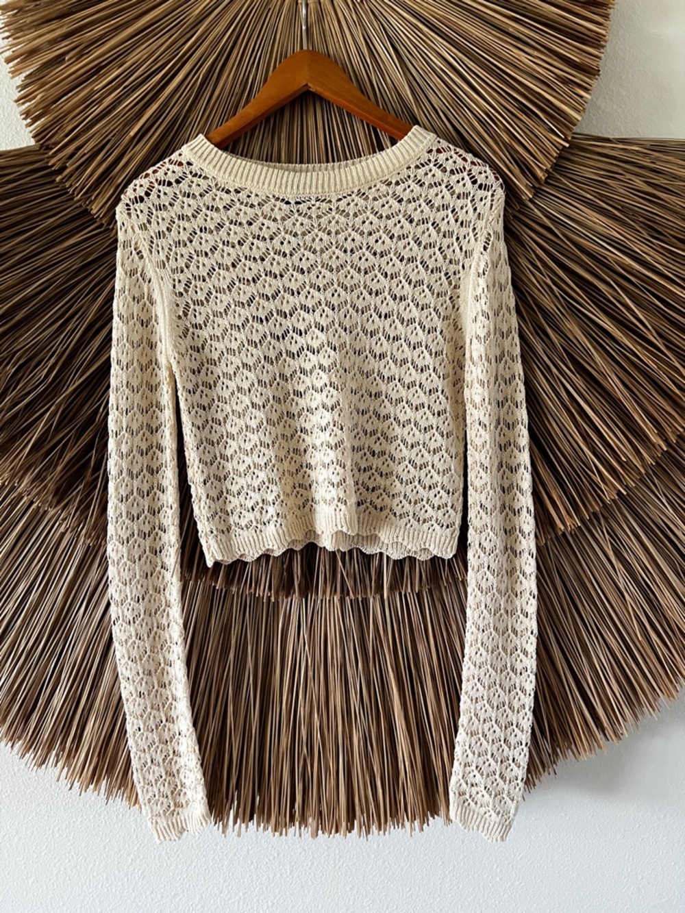 Miou Muse Baley crochet cream crop top Size M Open knit long sleeve